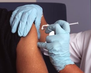 أعراض القولون العصبي وأفضل الأطعمة المهدئة للهضم